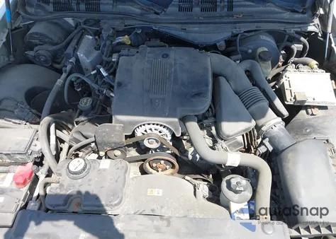 2005 Mercury Grand Marquis Ls/Lse from USA, damaged, VIN 2MEFM75W35X664367